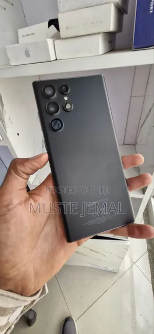 Photo - Samsung Galaxy S22 Ultra 256 GB Black