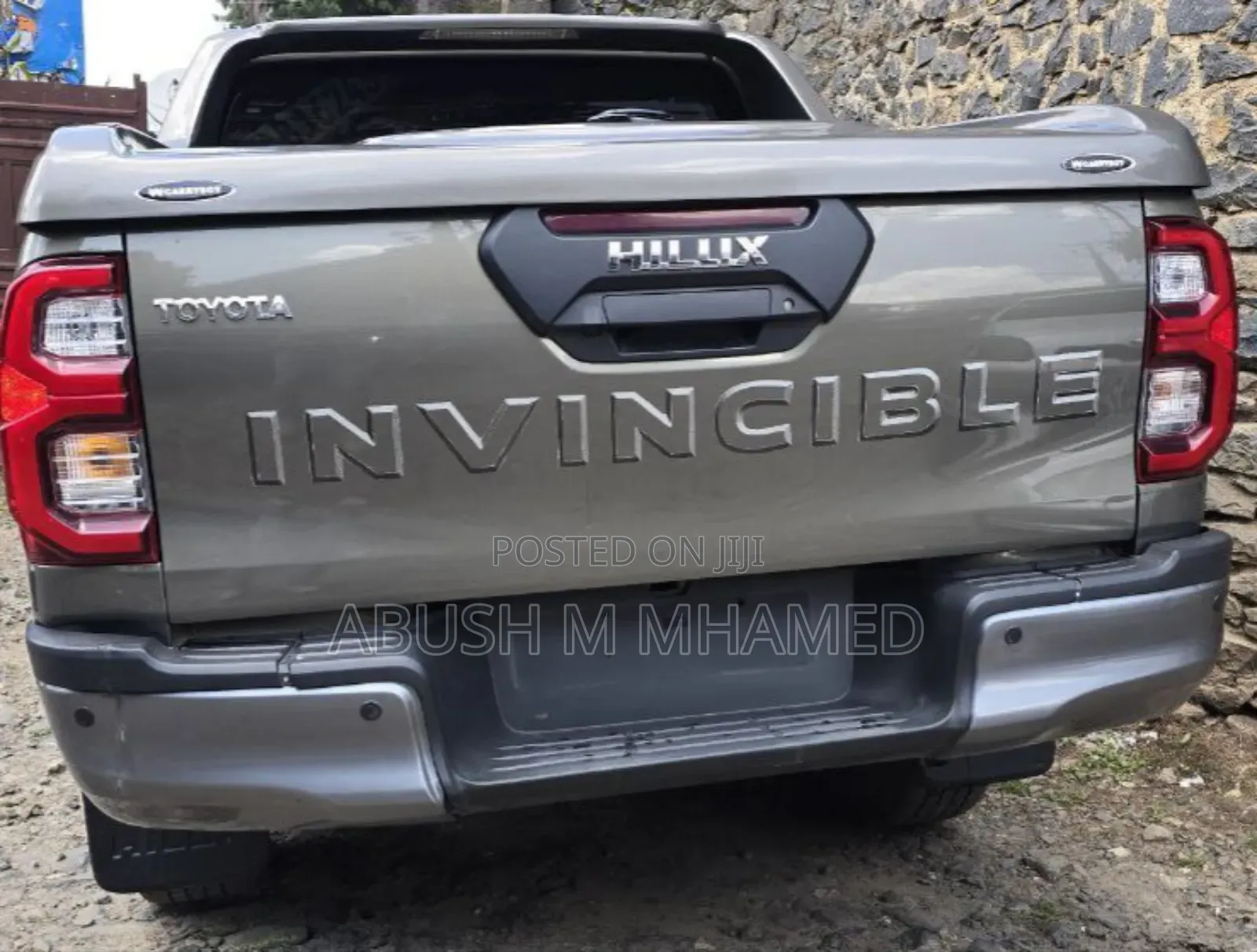 Toyota Hilux 2022 Brown