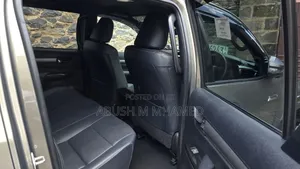 Toyota Hilux 2022 Brown