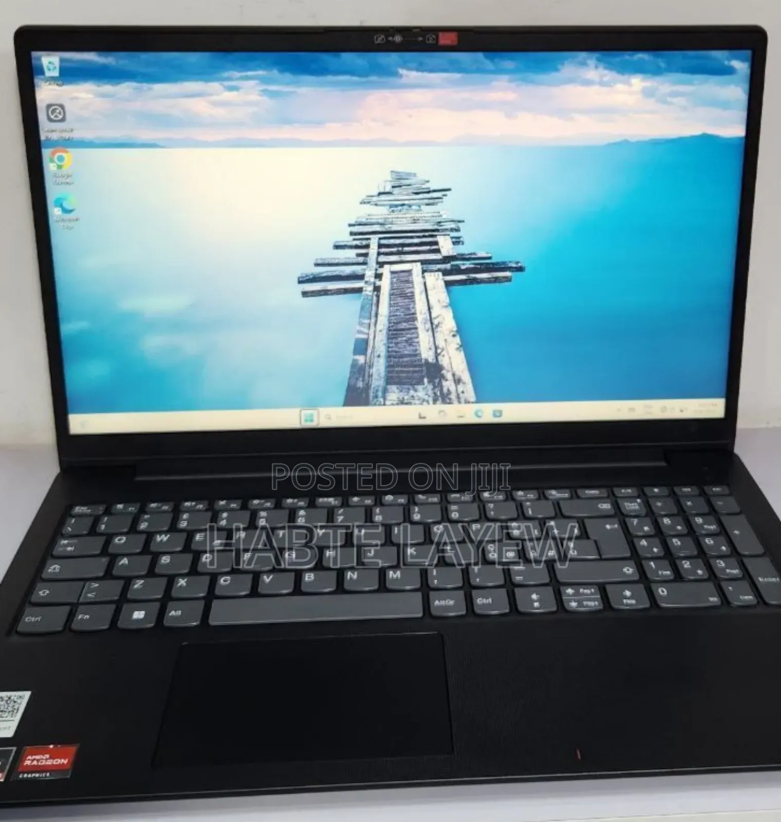 New Laptop Lenovo V15 8GB AMD Ryzen 3 SSD 256GB