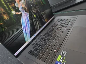 New Laptop Asus ROG Zephyrus G16 16GB Intel Core I9 SSD 1T