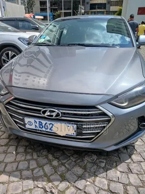 Photo - Hyundai Avante 2017 Gray