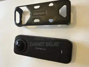 Insta360 X4