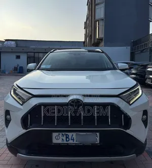 Toyota RAV4 2019 White
