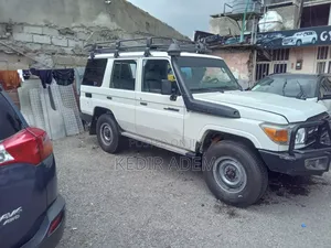Toyota Land Cruiser 2018 White