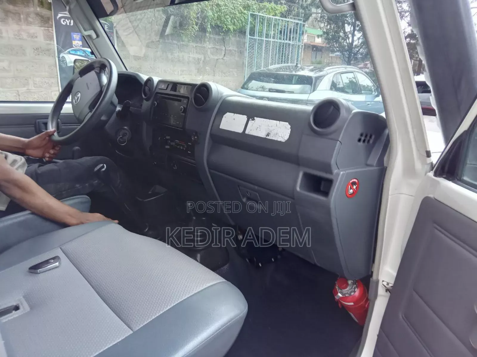 Toyota Land Cruiser 2018 White