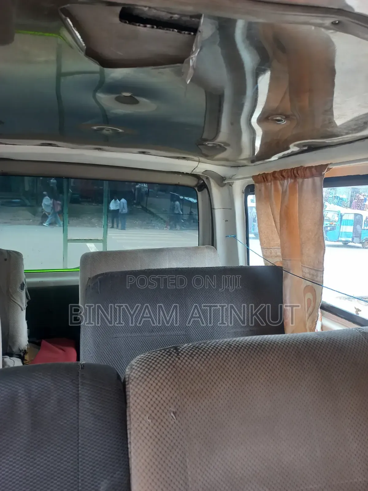 Toyota HiAce 2011 Silver