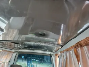 Toyota HiAce 2011 Silver