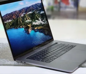 Photo - New Laptop Apple MacBook Pro 2017 16GB Intel Core i7 SSD 512GB