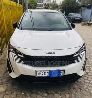 Photo - Peugeot 5008 2022 White