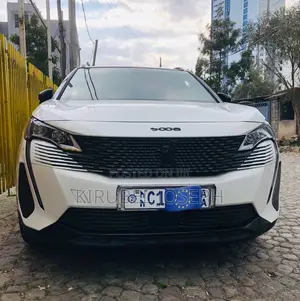 Peugeot 5008 2022 White