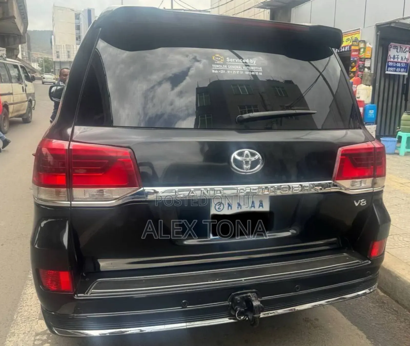 Toyota Land Cruiser 2010 Black