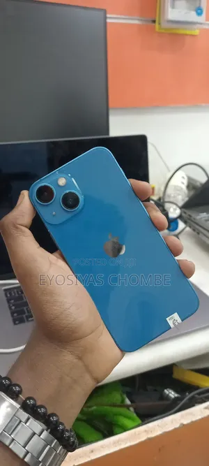 Photo - Apple iPhone 13 Mini 128 GB Blue