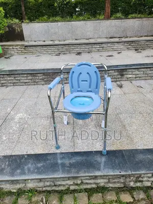 Photo - Toilet Chair奢望commode Chair療治toilet Chair老師commode Chair考量popo Chair