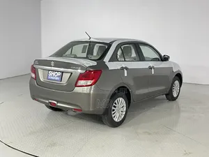 Suzuki Dzire 2022 Silver