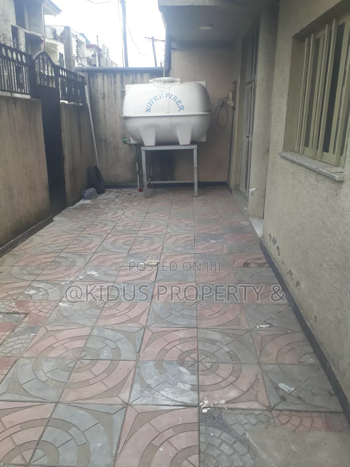 4bdrm Penthouse in Jemo 1, Nifas Silk-Lafto for rent