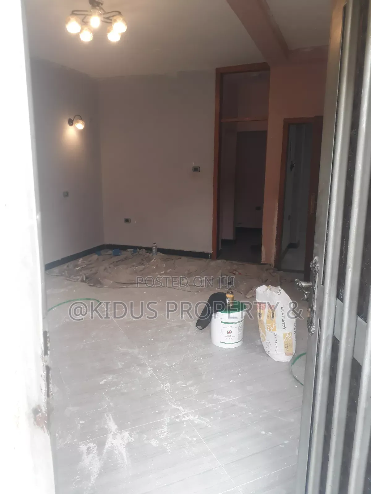 4bdrm Penthouse in Jemo 1, Nifas Silk-Lafto for rent