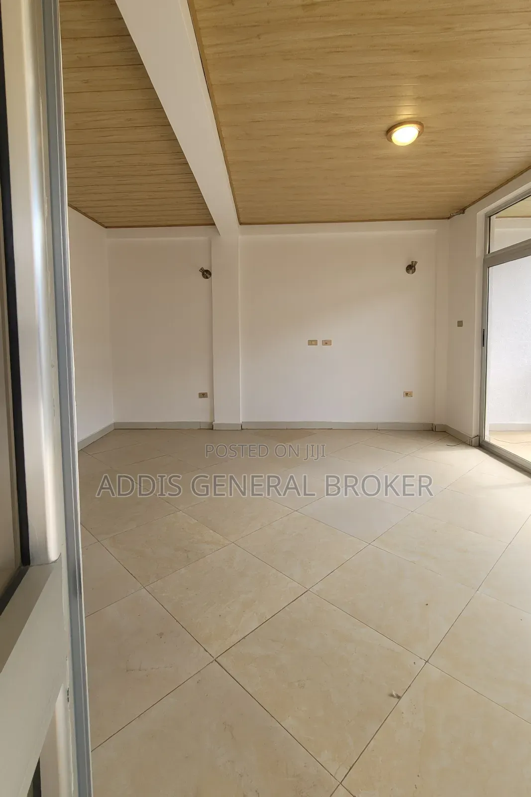 7bdrm House in Lebu, Nifas Silk-Lafto for sale