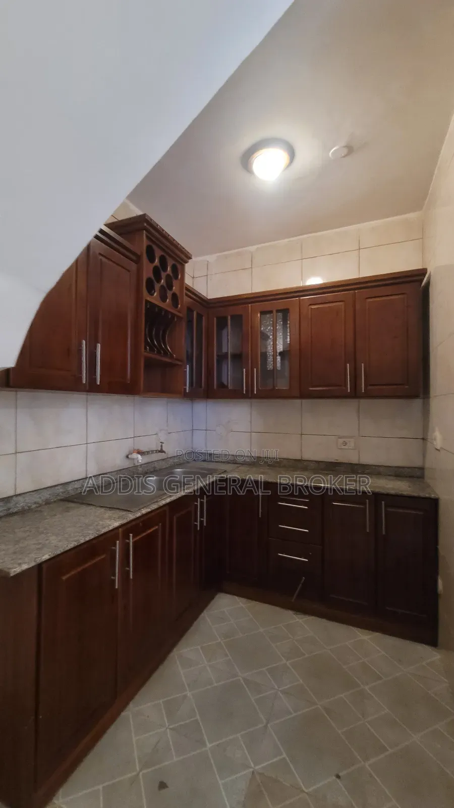 7bdrm House in Lebu, Nifas Silk-Lafto for sale