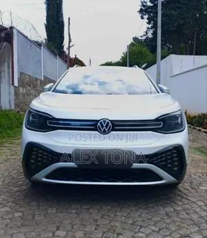 Photo - Volkswagen ID.6 2022 White