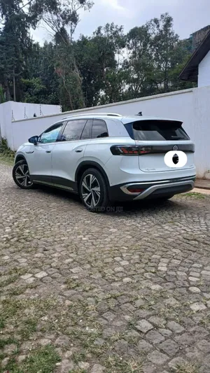 Volkswagen ID.6 2022 White