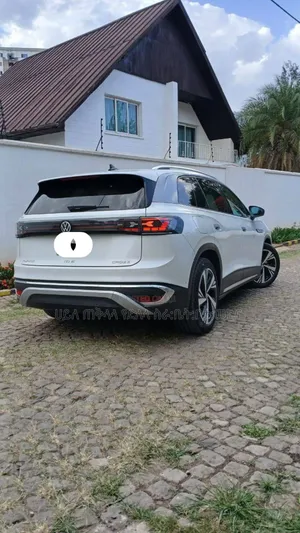 Volkswagen ID.6 2022 White