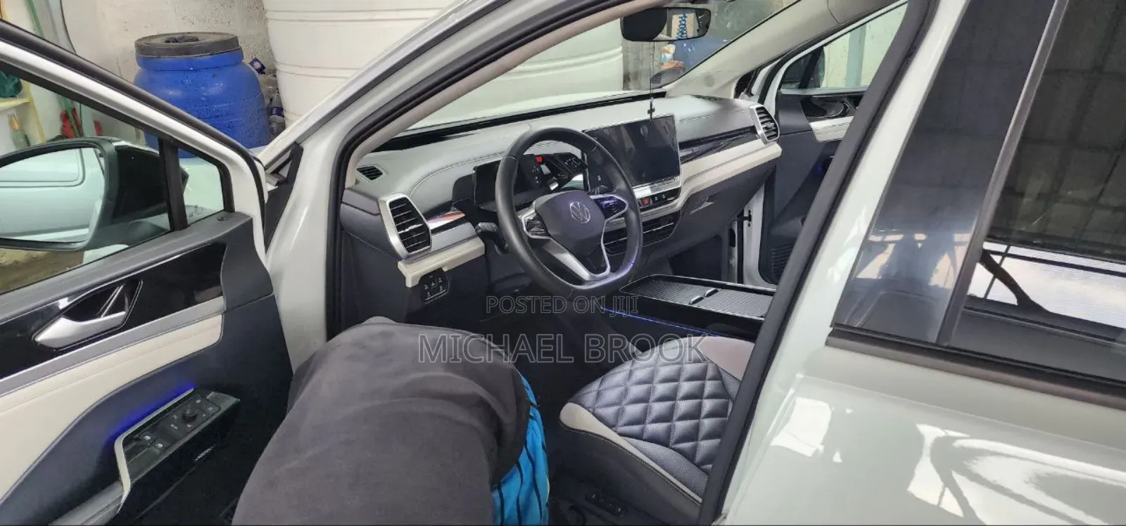 Volkswagen ID.6 2024 White