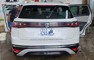 Volkswagen ID.6 2024 White