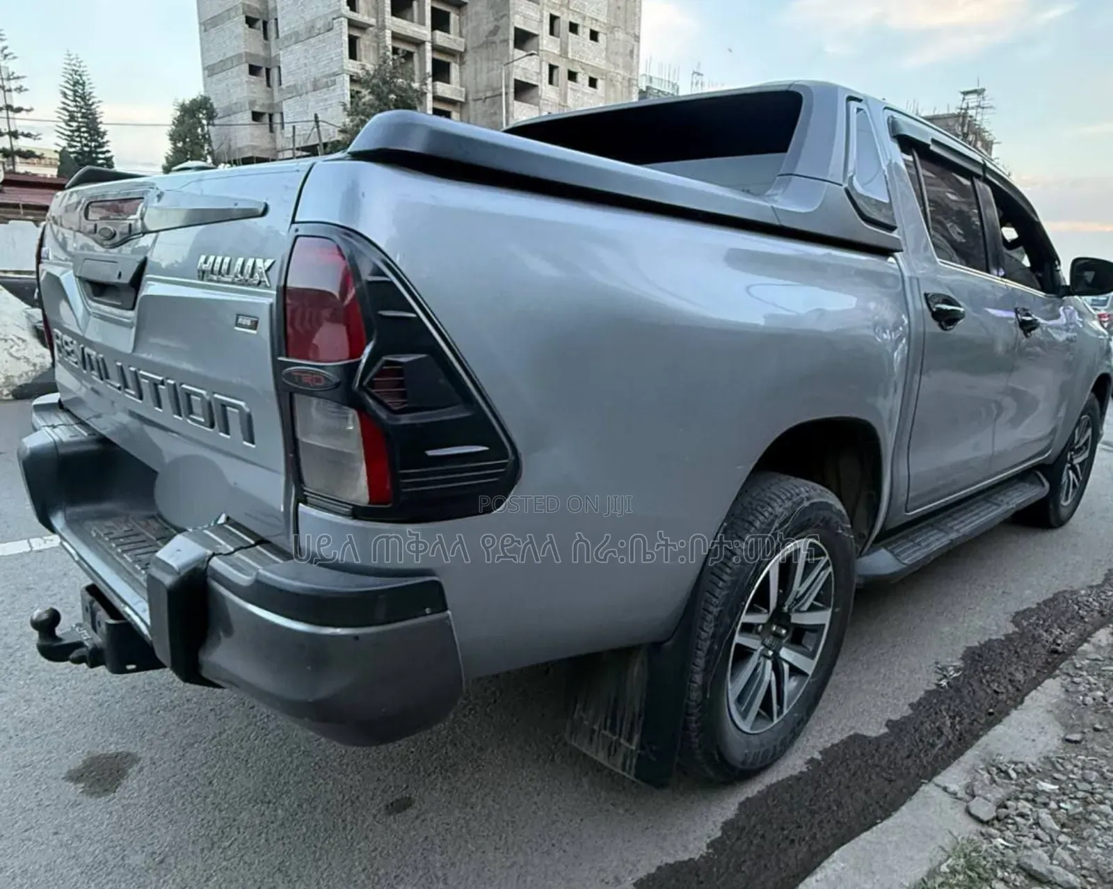 Toyota Hilux 2020 Maroon