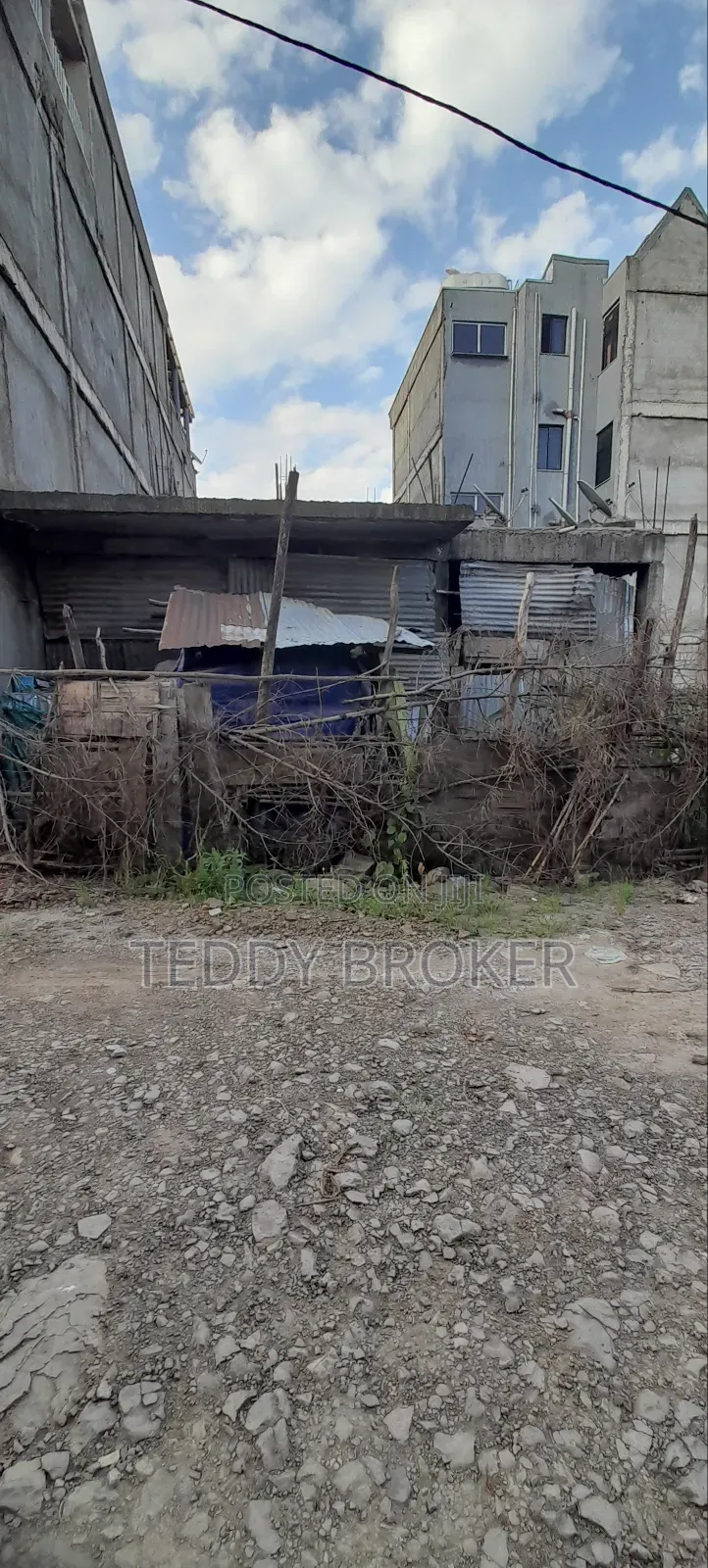 7bdrm House in Haile Garment, Nifas Silk-Lafto for sale