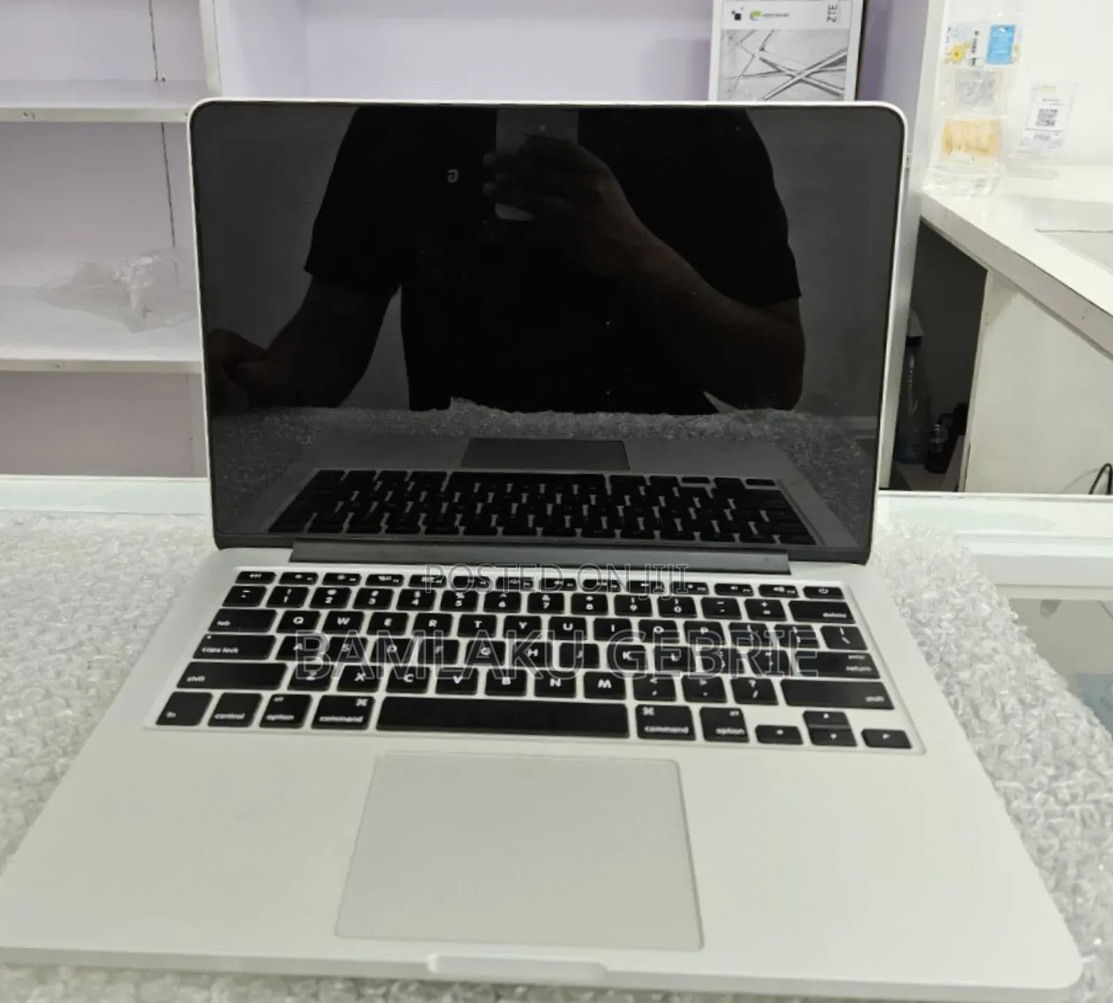New Laptop Apple MacBook Pro 2014 8GB Intel Core I5 SSD 128GB