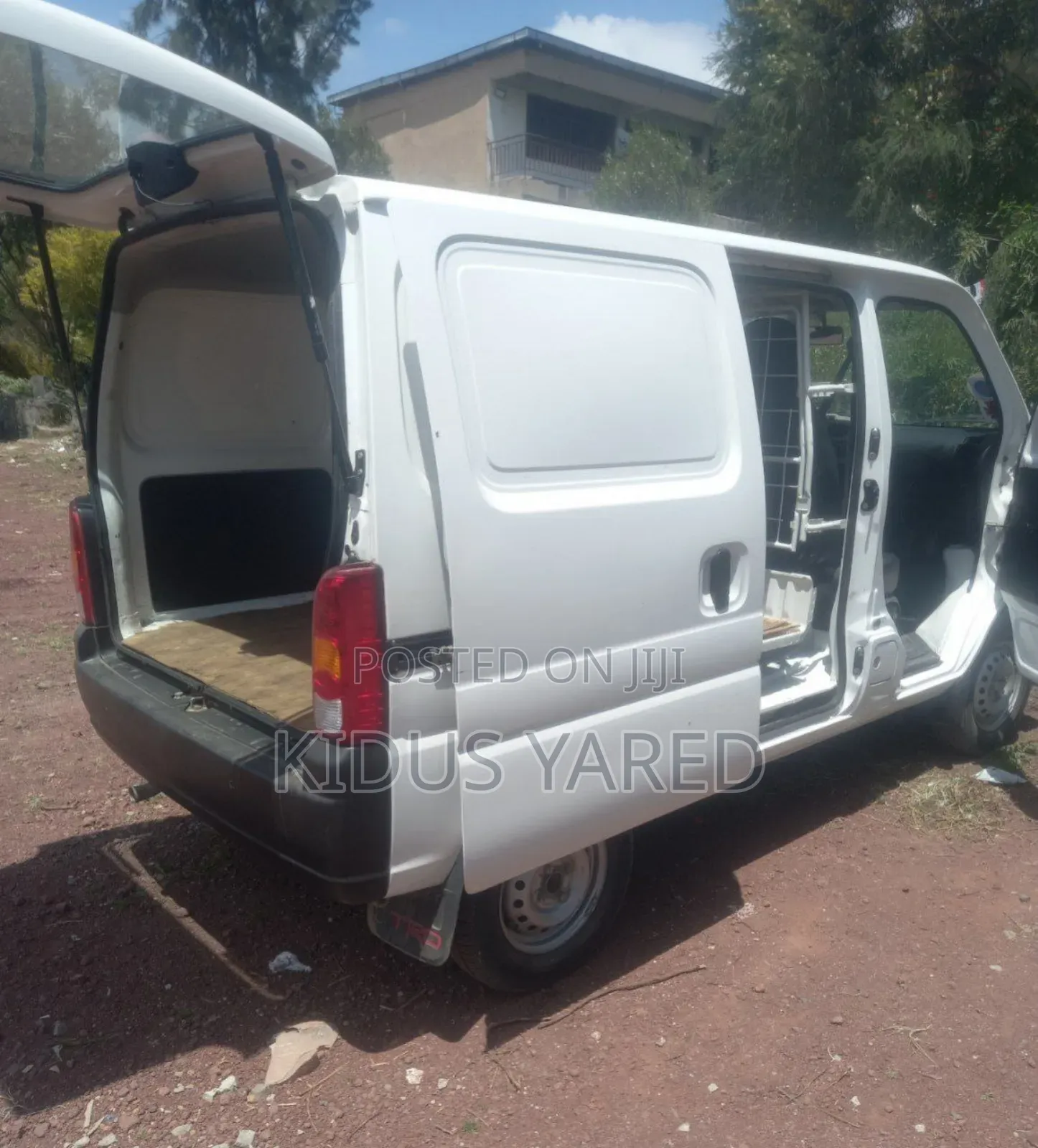 Suzuki APV Minibus 2024 White