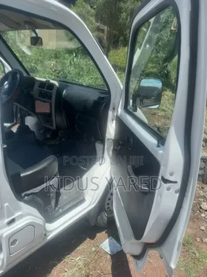 Suzuki APV Minibus 2024 White