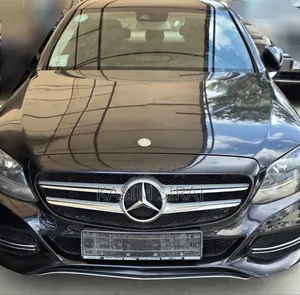 Photo - Mercedes-Benz C180 2014 Black
