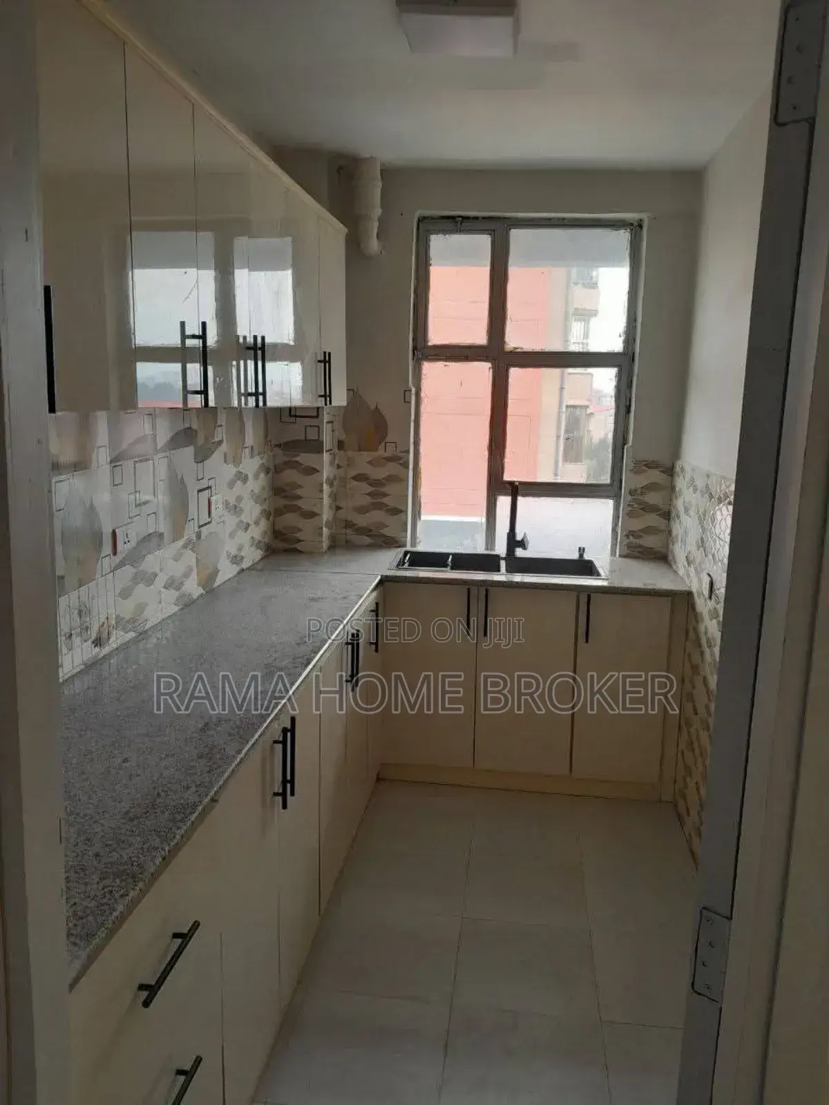 Furnished 3bdrm Condo in Yeka for sale