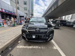 Photo - Toyota Land Cruiser 4.5 V8 TD GX-R 2010 Black