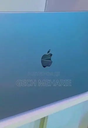 New Laptop Apple MacBook Pro 2022 M2 16GB Apple M2 SSD 1T