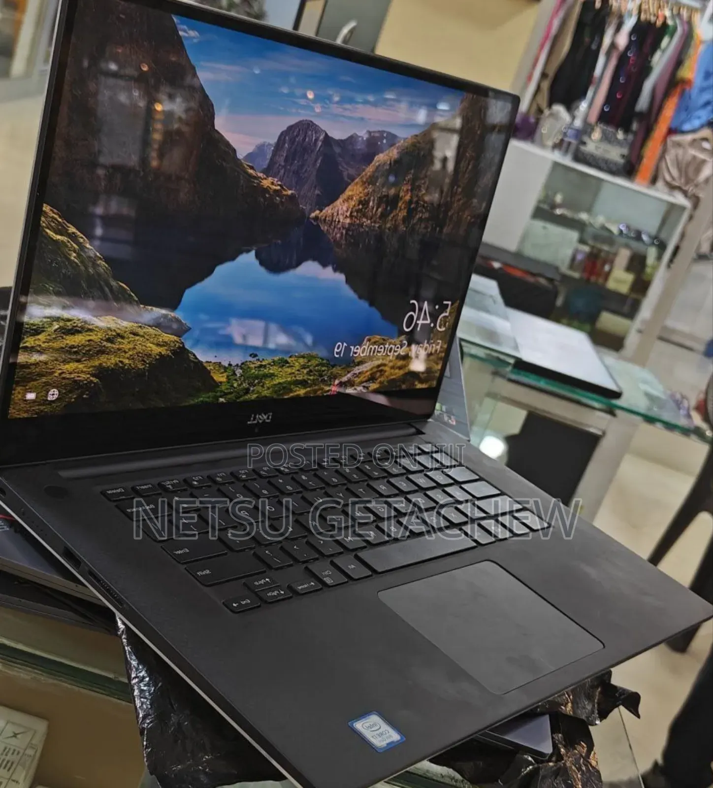 New Laptop Dell Precision 5540 16GB Intel Core I7 SSD 512GB