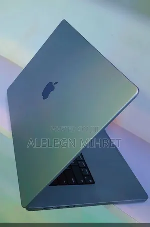 New Laptop Apple MacBook Pro 2023 M2 16GB Apple M2 SSD 1T