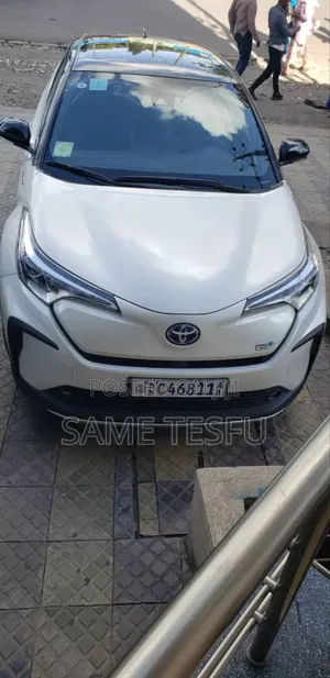 Toyota C-HR 2022 White