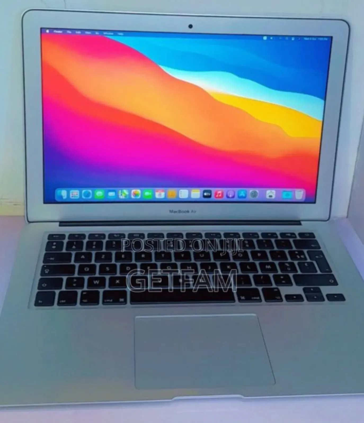 New Laptop Apple MacBook Pro 2017 8GB Intel Core I5 SSD 256GB