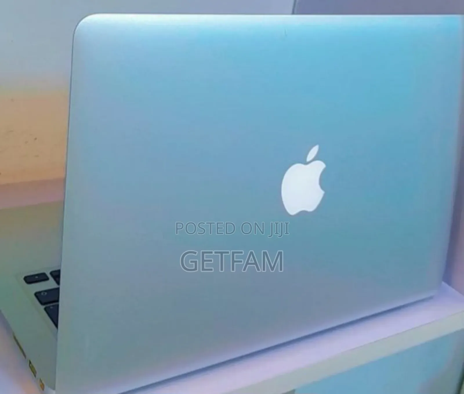 New Laptop Apple MacBook Pro 2017 8GB Intel Core I5 SSD 256GB