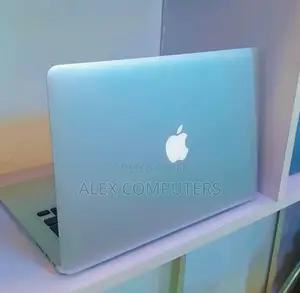 New Laptop Apple MacBook Air 2017 8GB Intel Core I5 SSD 256GB