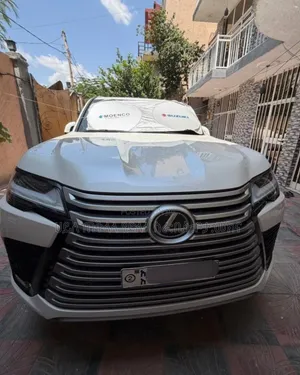 Photo - New Lexus LX LX 600 2023 Ivory