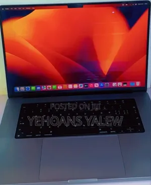 New Laptop Apple MacBook Pro 2023 M2 16GB Apple M2 SSD 1T