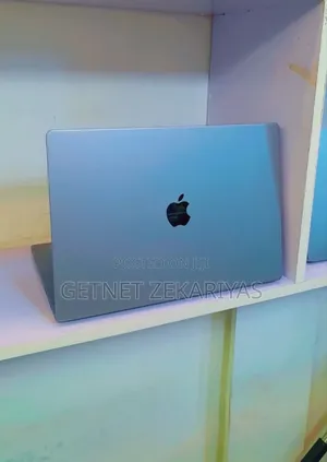 New Laptop Apple MacBook Pro 2023 M2 16GB Apple M2 SSD 1T