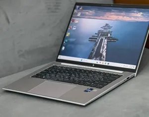 New Laptop HP ZBook Firefly 14 G7 32GB Intel Core I7 SSD 512GB