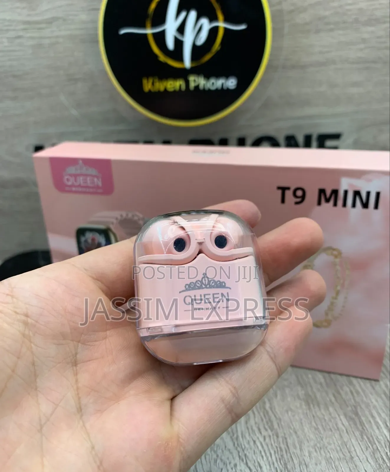 እጅግ ልዩ የሆነ የሴት Combo (Smart Watch + Airpods + Braclet ) ጀርመን Brand