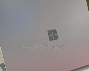 New Laptop Microsoft Surface Laptop 8GB Intel Core I5 SSD 128GB