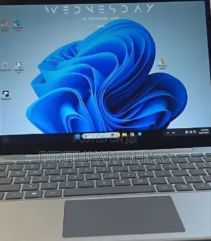 Photo - New Laptop Microsoft Surface Laptop 8GB Intel Core I5 SSD 128GB